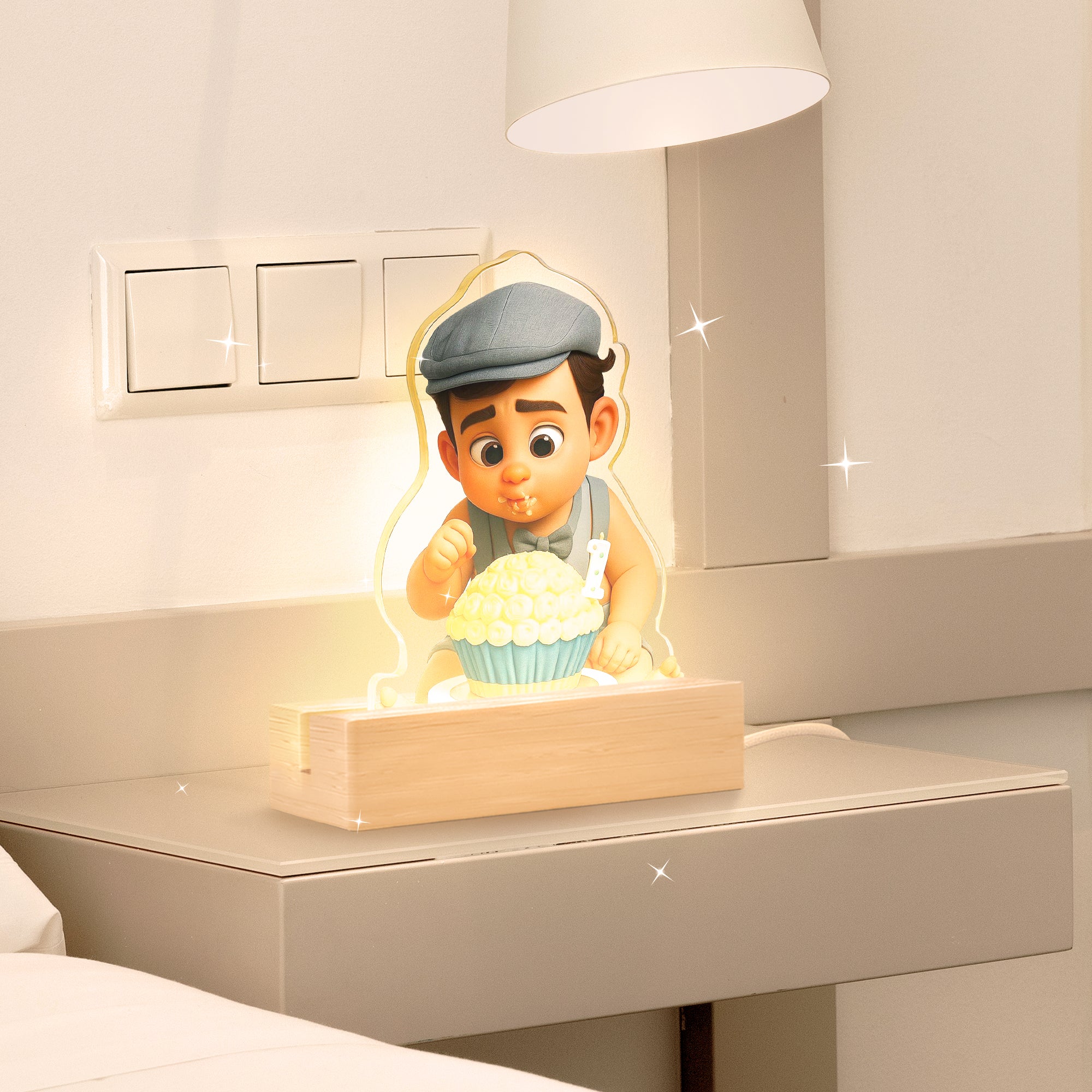 Lámpara estilo CARICATURA con base de madera para Cumpleaños