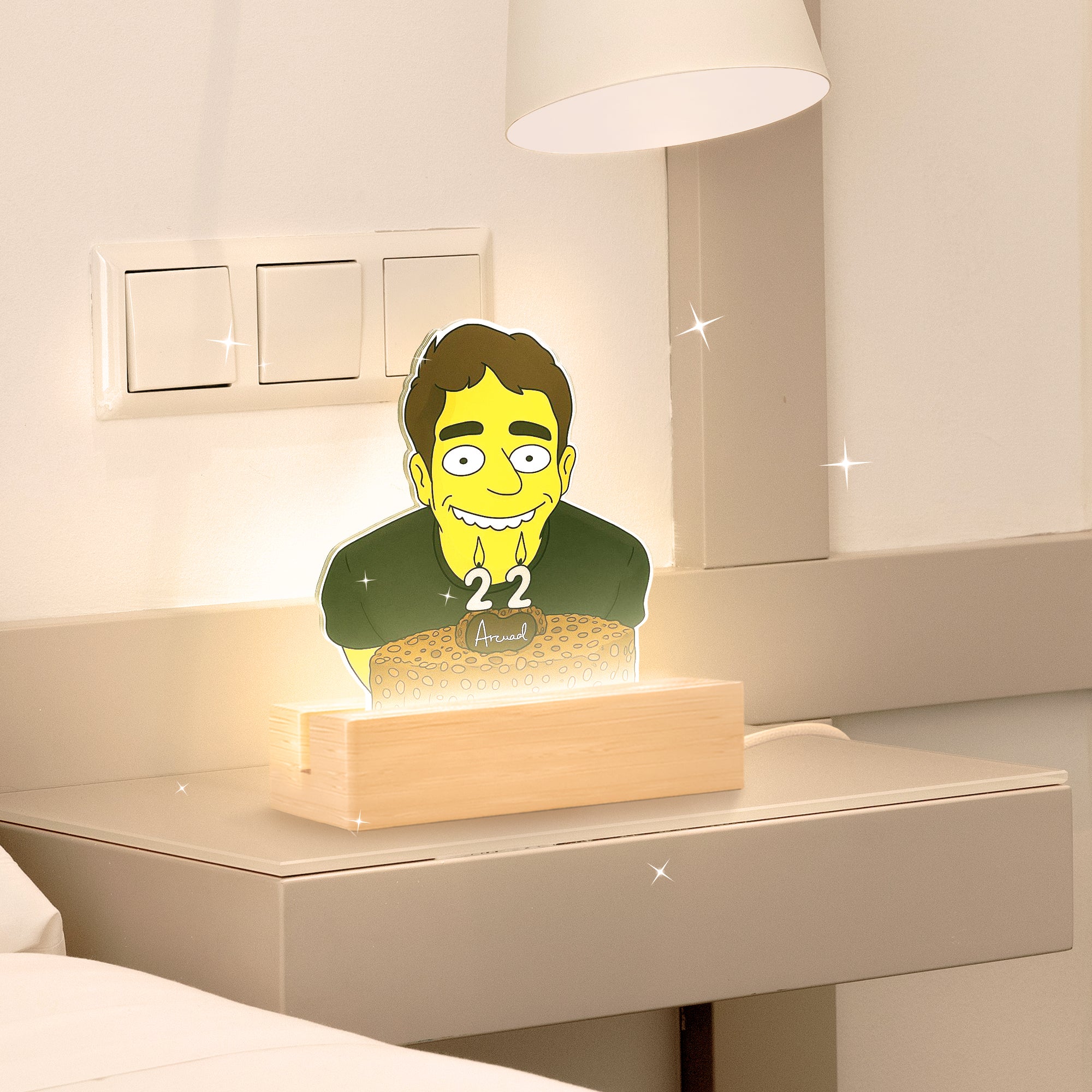 Lámpara estilo LOS SIMPSON con base de madera para Cumpleaños